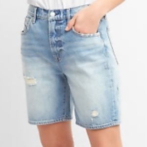 “NEW” GAP 1969 High Rise 7” Short with Washwell